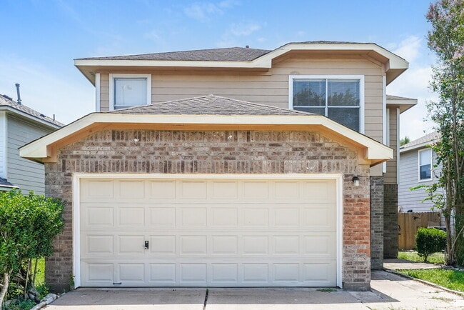 Building Photo - 7423 Village Lake Dr