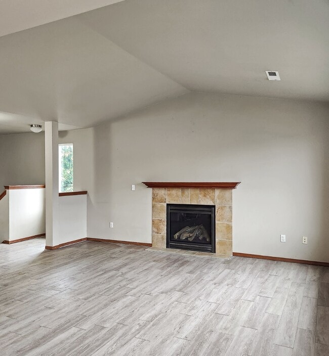 Foto del edificio - 199 Goldmyer Dr