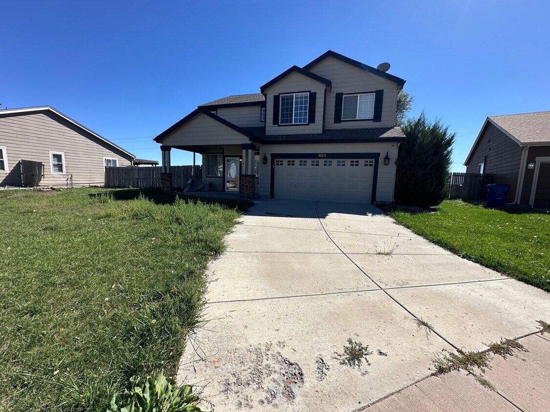 Foto principal - 862 Square Dance Ln