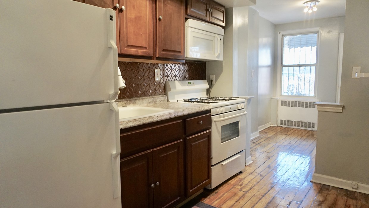 Foto principal - 1097 Ralph Ave