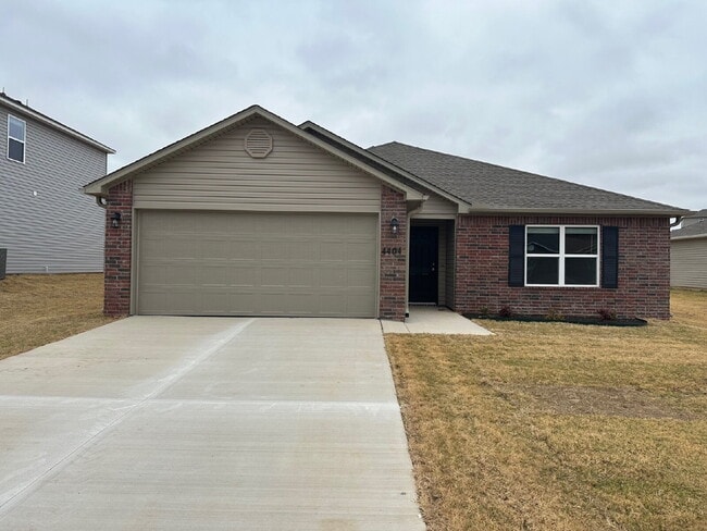 Photo - 4404 SW Sackett Ave Apartment