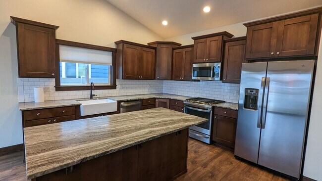 Foto del edificio - Garden Grove Rancher