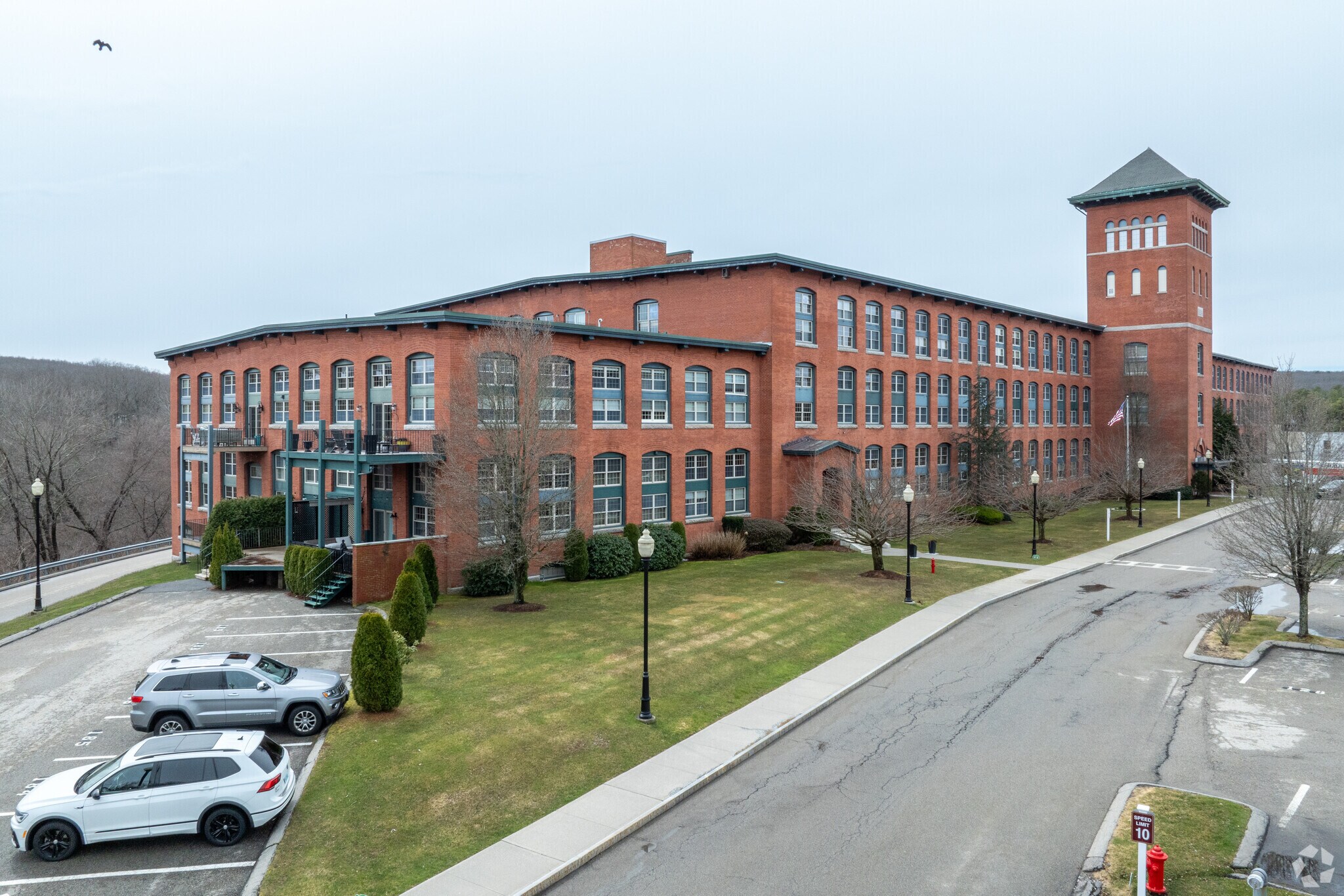 High Rocks Condominiums High Rocks Condominiums - 1 Tupperware Dr North Smithfield, RI 02896 ...