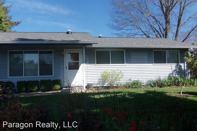 Foto del edificio - 3730 NE Canterbury Cir