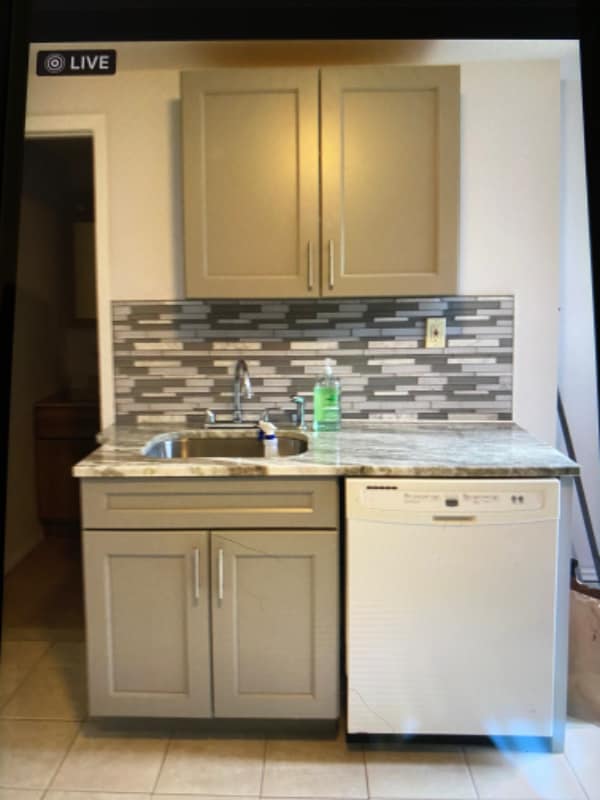 270 Radio Ave, Miller Place, NY 11764 Room for Rent in Miller Place