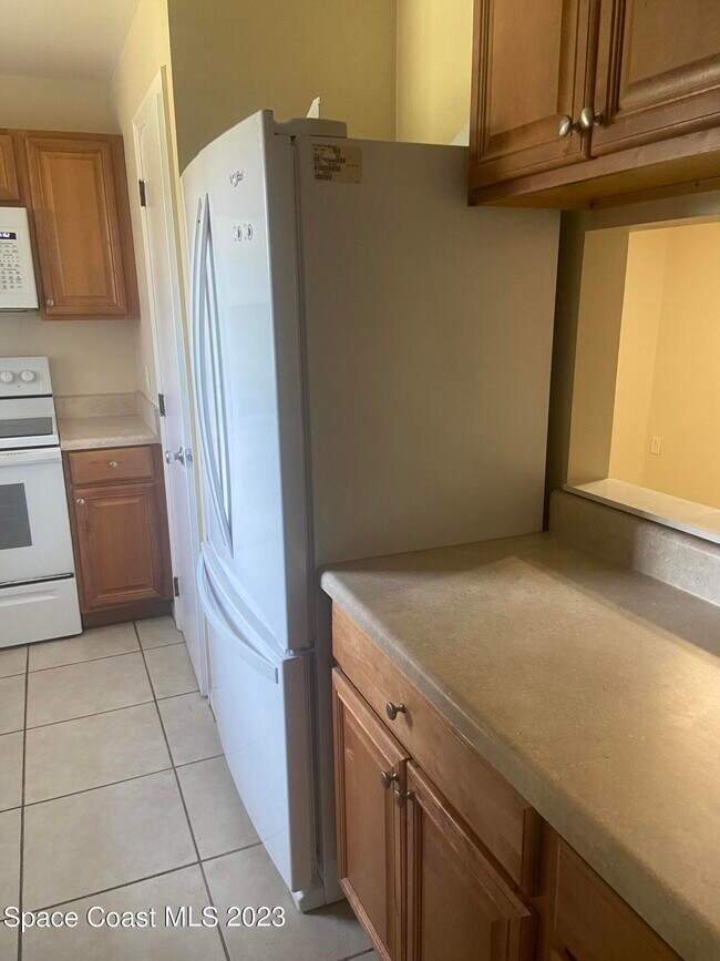 Foto del edificio - 290 Spring Dr