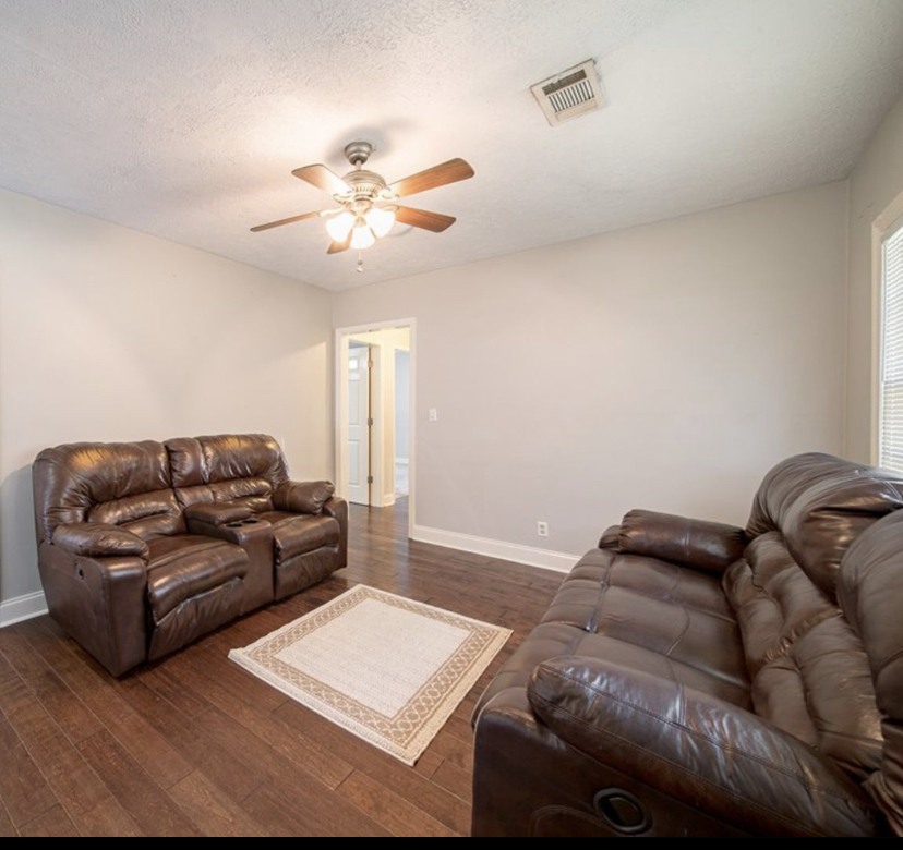 Living room - 2895 W Britt David Rd