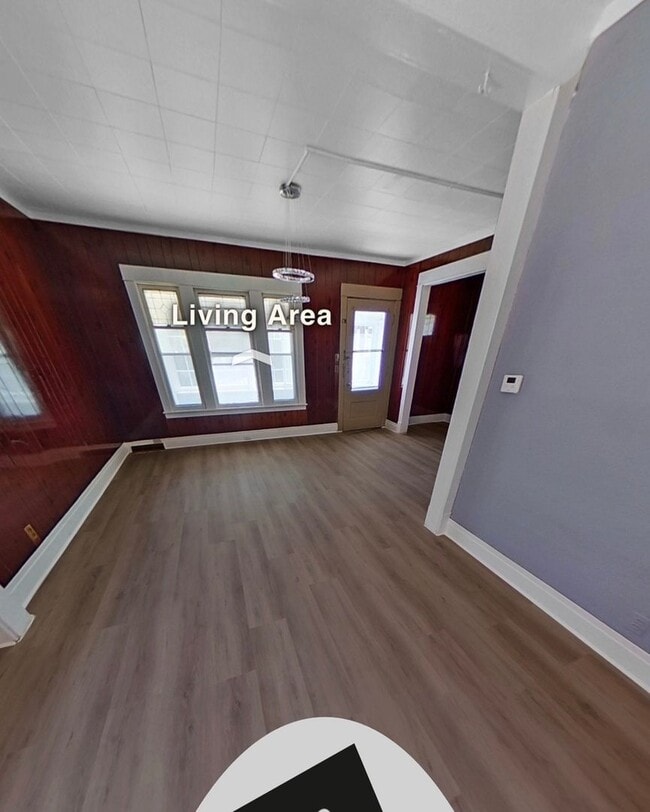 Foto del edificio - 42 Bickford Ave