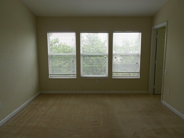 Foto del edificio - Sanford - 3 Bedroom 2.5 Bathroom - 1495.00