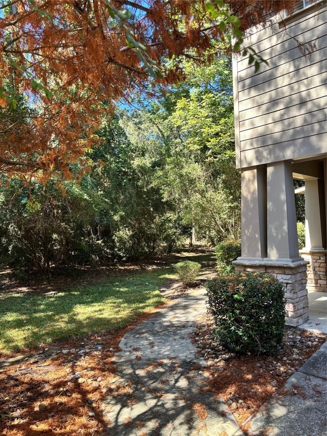 Building Photo - 16 Scarlet Woods Ct