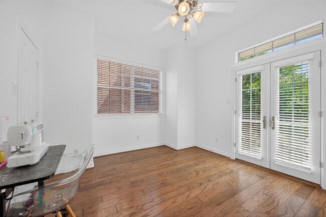 Foto del edificio - 7926 Stoneyway Dr