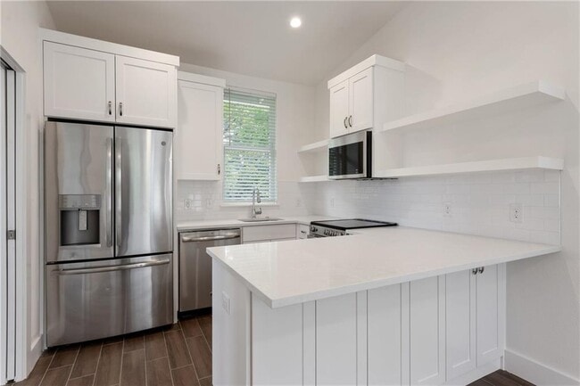 Building Photo - 4416 Rosedale Ave