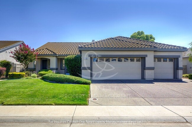 Building Photo - Sun City Roseville, 2 bedroom + Den, 3 car...