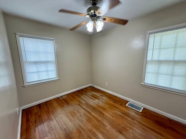 Foto del edificio - 514 36th St NE