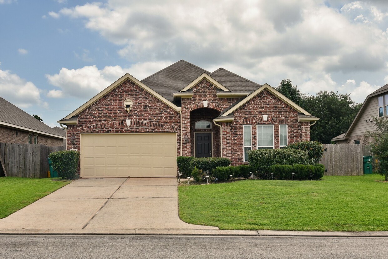 Primary Photo - 2232 Ivy Wall Dr