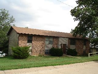 Building Photo - 421 N 9th St