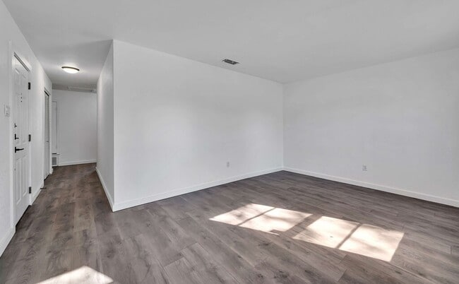 Building Photo - 5311 Tennyson Dr