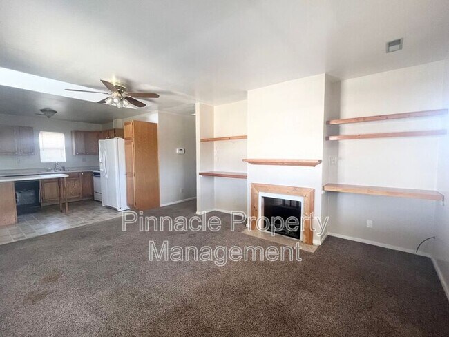 Foto del edificio - 3229 Coleman St