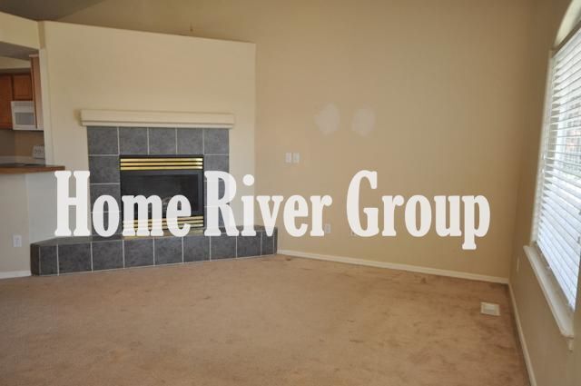 Building Photo - 10638 Gossamer St
