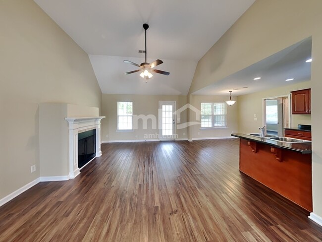 Foto del edificio - 902 Tanager Ct