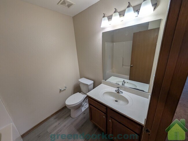 Foto del edificio - 1107 Fall Meadow Ln
