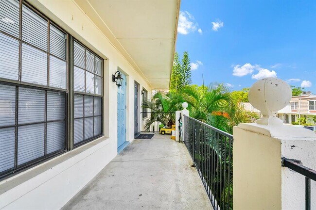 Building Photo - 6052 Village Cir N