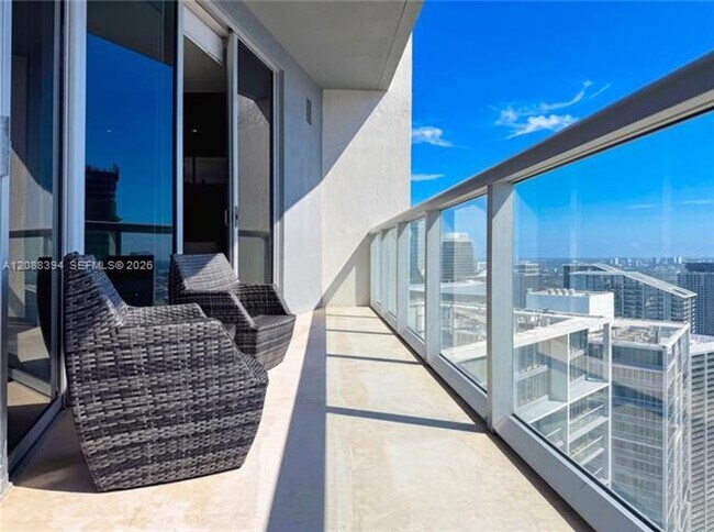 Building Photo - 465 Brickell Ave
