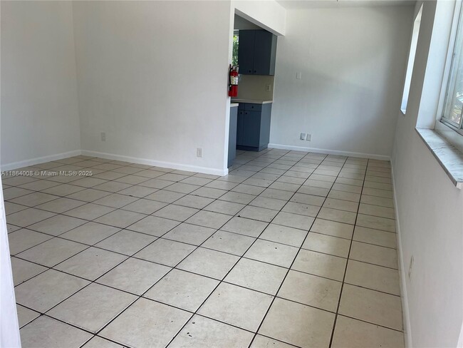 Building Photo - 1095 N 59th Ave
