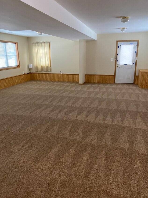 37770 N Green Bay Rd, Beach Park, IL 60087 House Rental in Beach Park