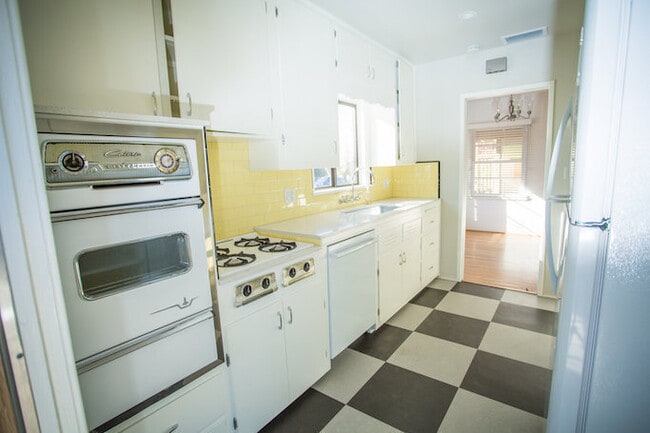 Photo - Prime Old Town Orange location House