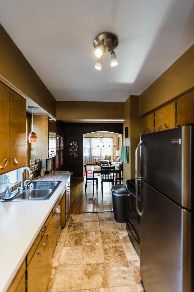 Kitchen all new appliances - 920 6th Ave SE