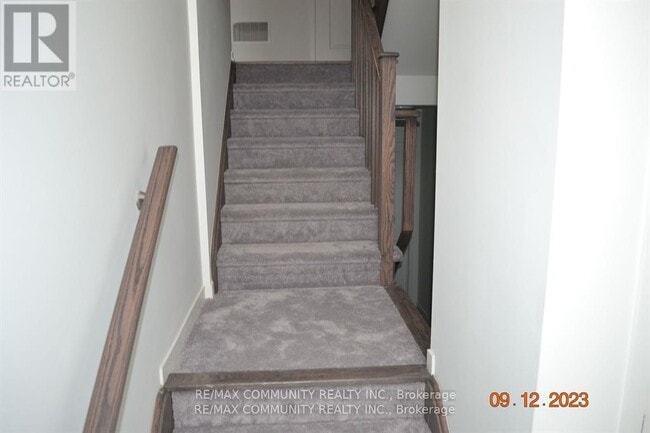 Building Photo - 811 Stanstead Path