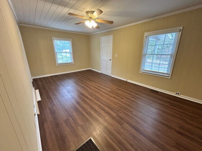 Foto del edificio - 1189 Beech Springs Rd