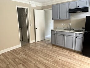 Building Photo - 5686 Elder Dr