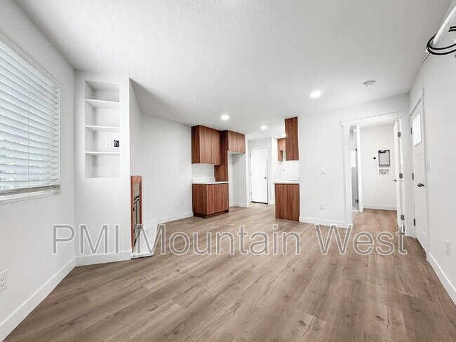 Foto del edificio - 985 Horsley Cir