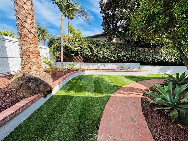 Building Photo - 34435 Calle Naranja