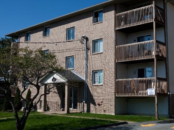 Photo principale - 141 Albro Lake Rd