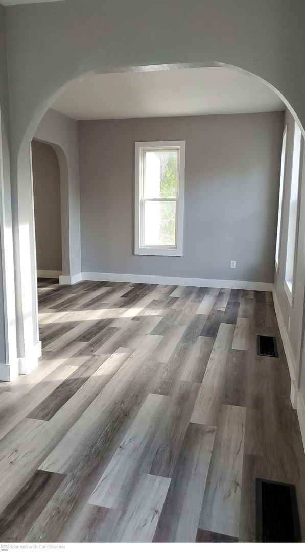 Foto del edificio - Great 3 bed 2 bath close to everything; more space than you think!