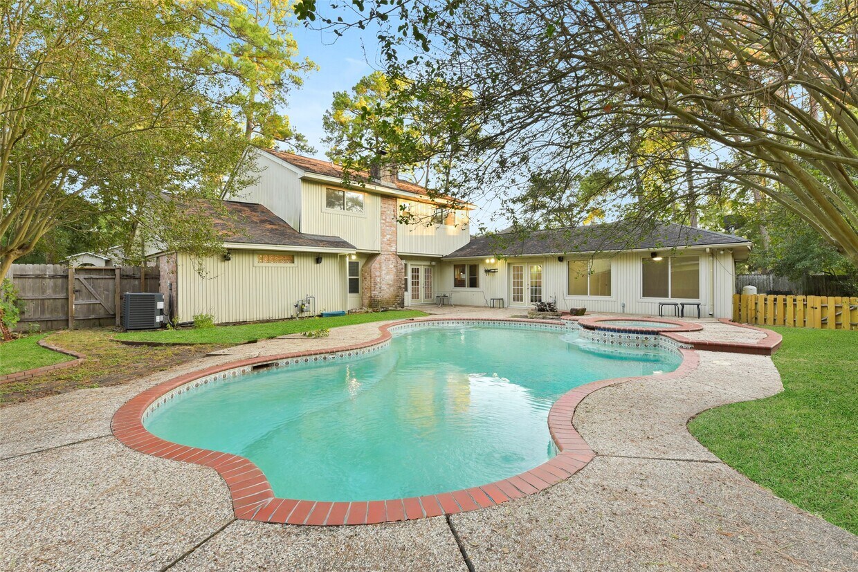 Foto principal - 3838 Glenheather Dr