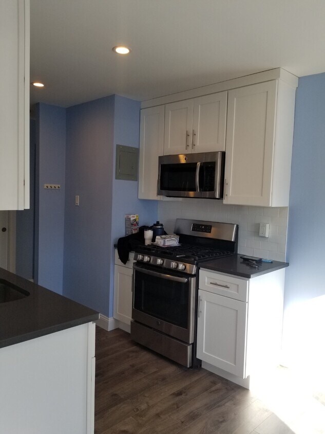 Primary Photo - 1286 Rockland Ave