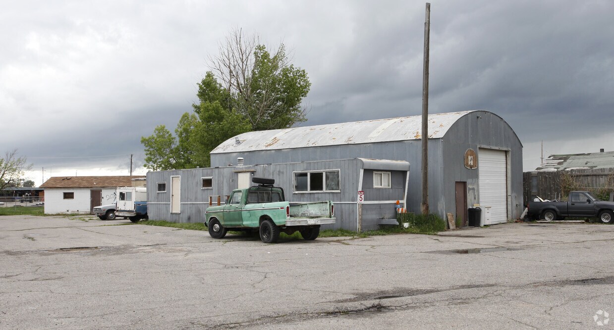 Building Photo - 3570 S Yellowstone Hwy