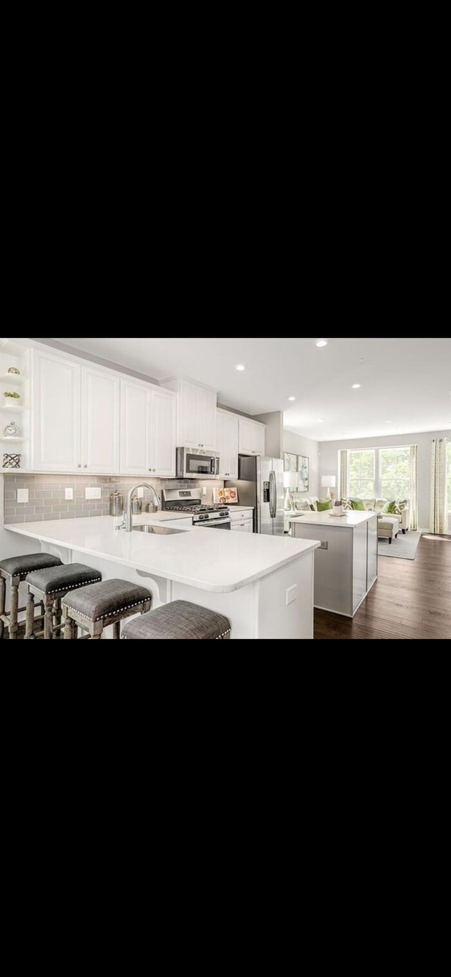 Kitchen - 458 W Tremont Ave Townhome