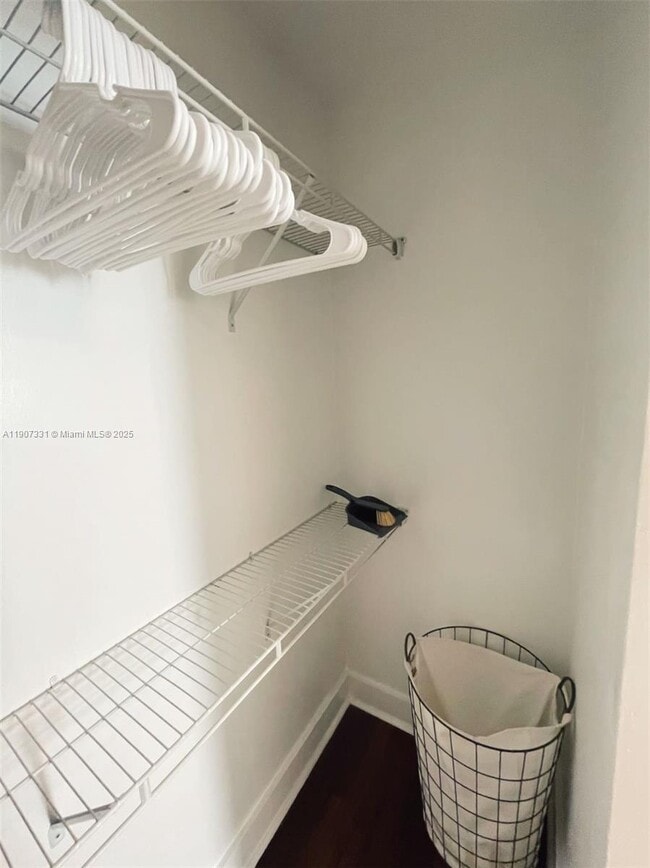 Building Photo - 274 NW 32nd St