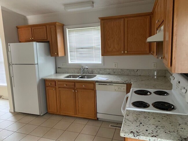 Building Photo - 1311 Bright Ct