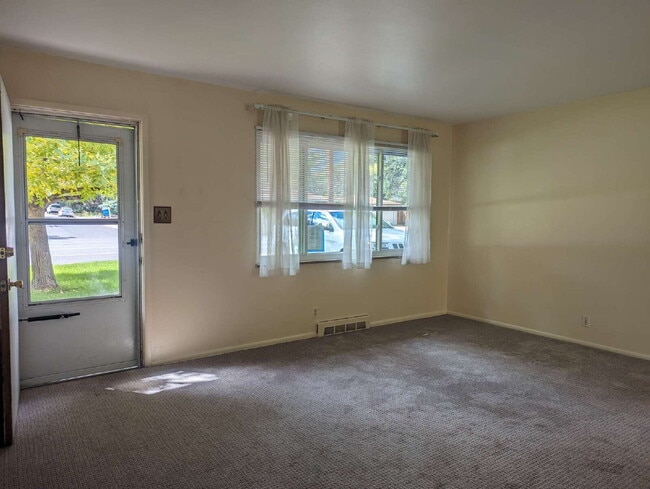 Photo - Super location in Martin Acres Neighborhood! Apartment