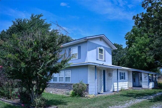 Building Photo - 13990 Hwy 102