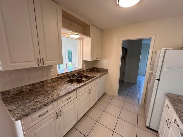 Building Photo - 240 Periwinkle Rd