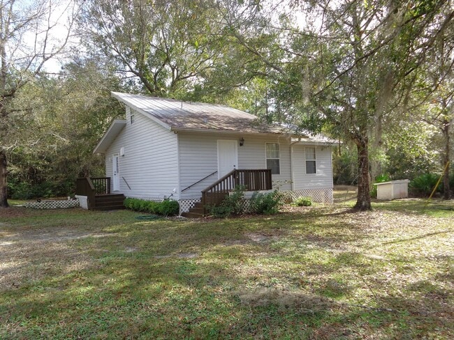 Building Photo - 3329 NE County Rd 234