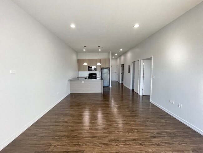 Building Photo - 2500 N Clybourn Ave