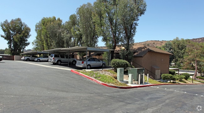 Building Photo - Fletcher Meadows